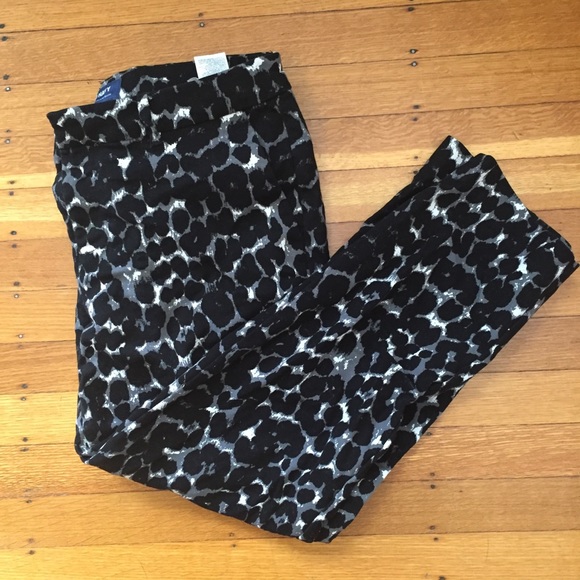 Old Navy “Harper” Grey Cheetah Print Pants, sz 8 - Picture 3 of 7